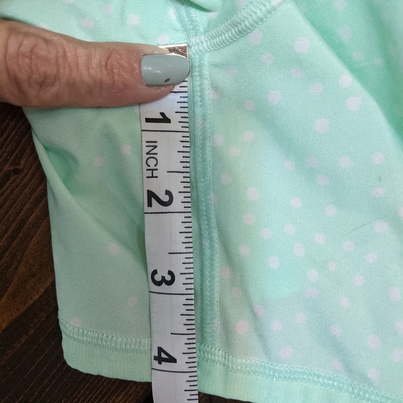 Lululemon 🍋 Athletic fresh teal polka dot shorts - Picture 5 of 16